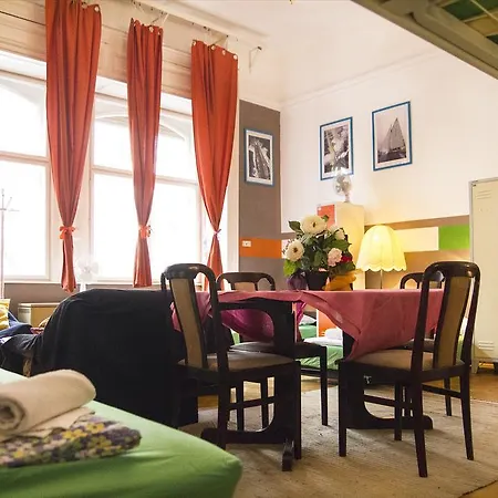 Center Hostel *