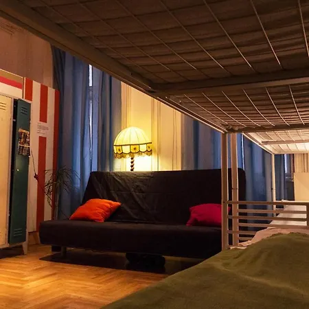 Center Hostel *